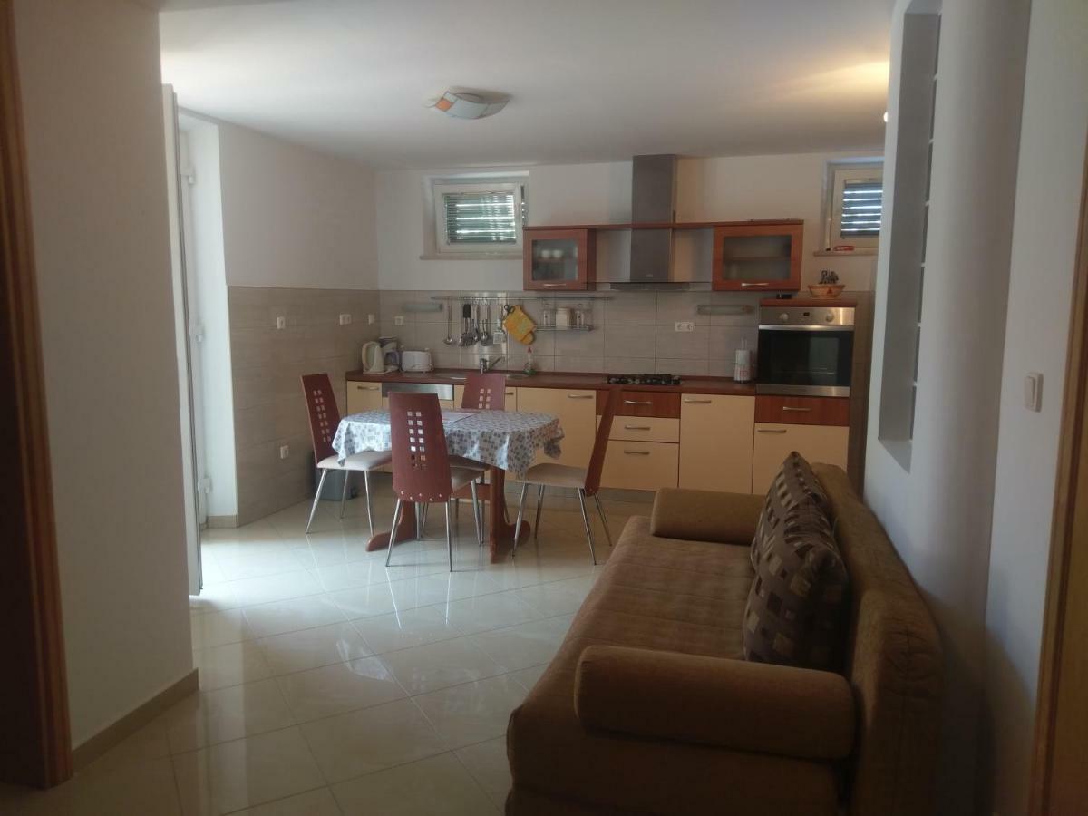Apartment Lucija Betina  Zewnętrze zdjęcie